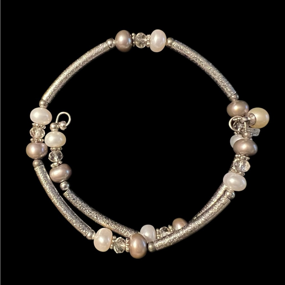 Elegant Silver and Pearl Bracelet.